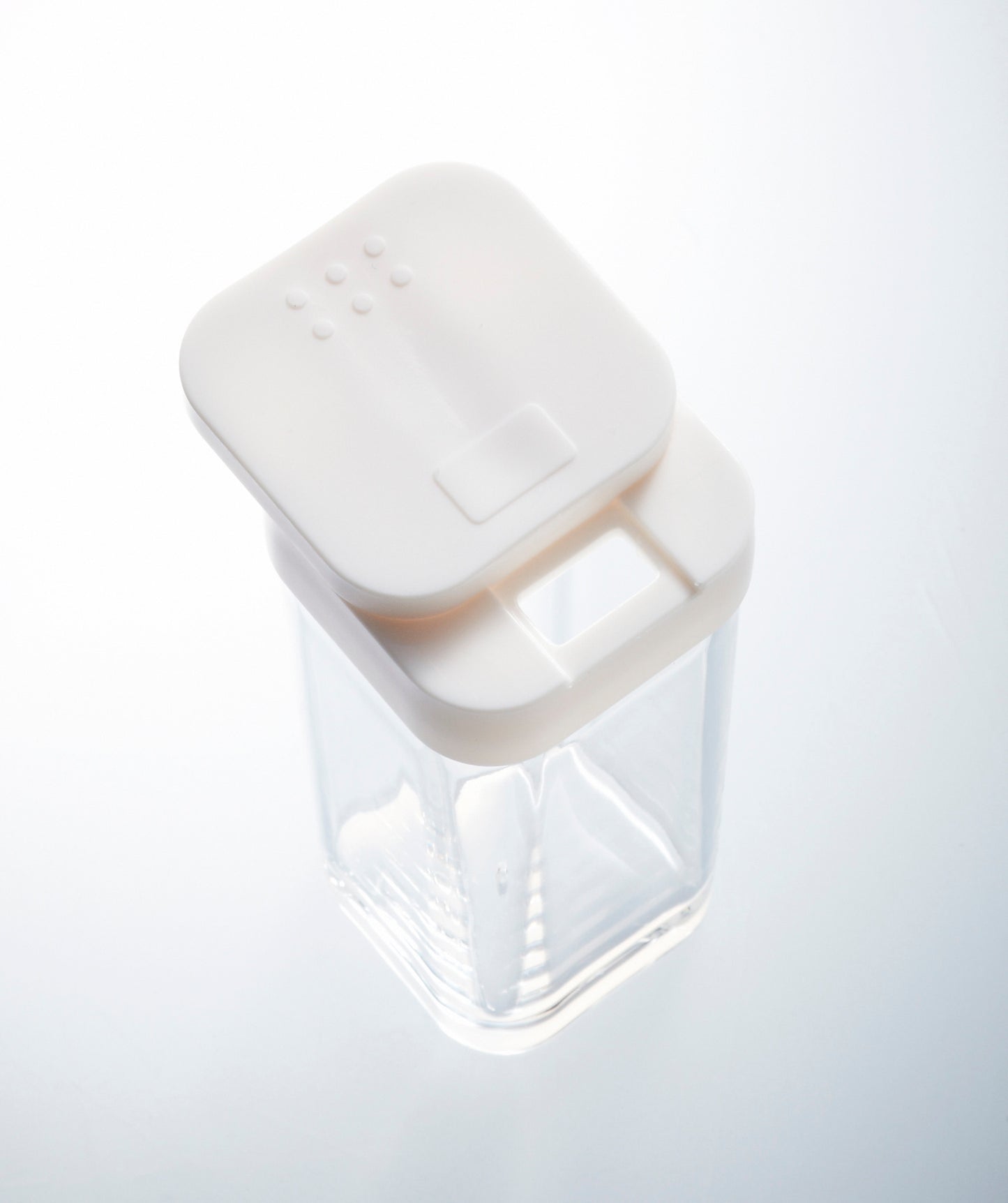 Spice Rack with 4 Shakers