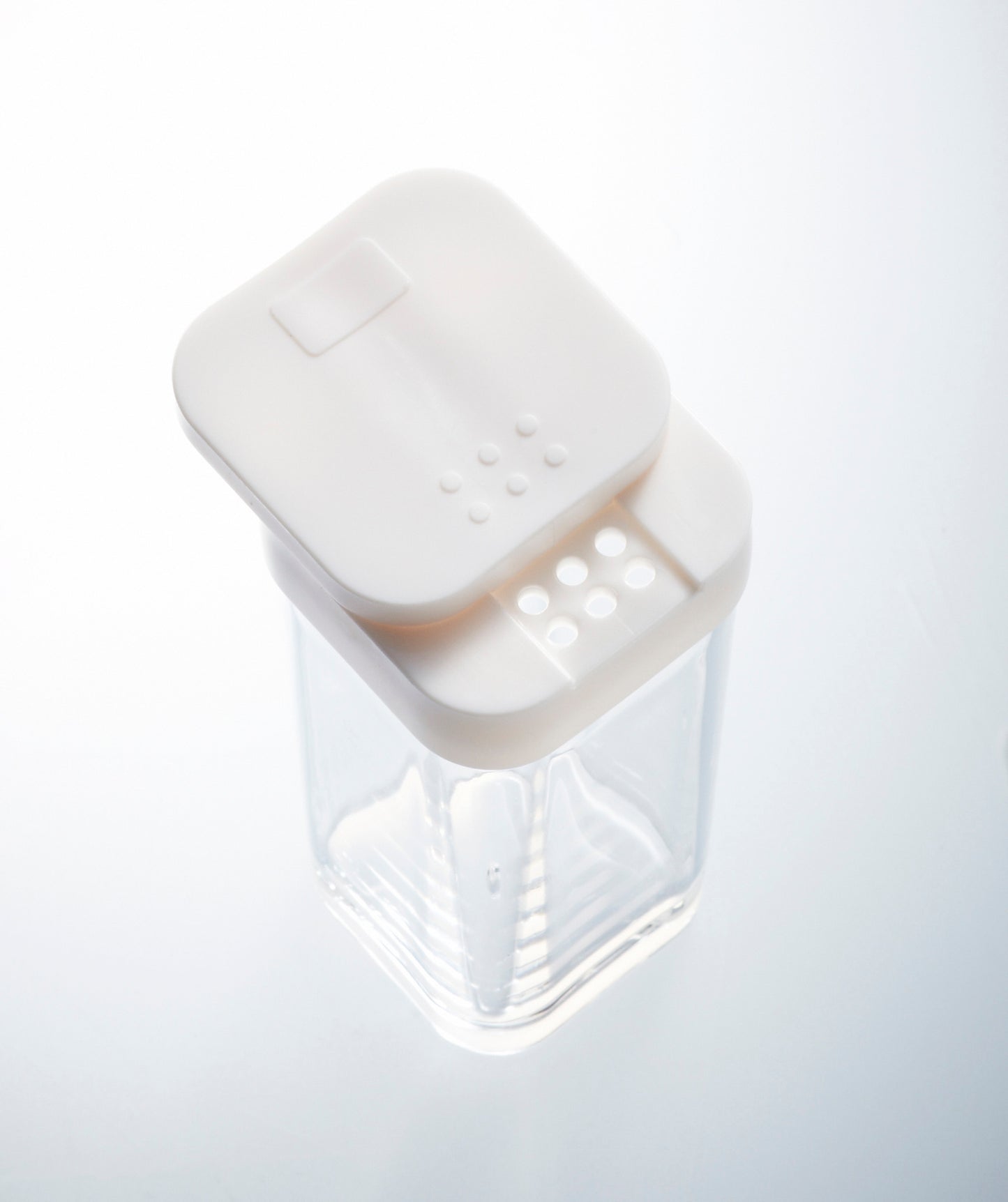 Spice Rack with 4 Shakers