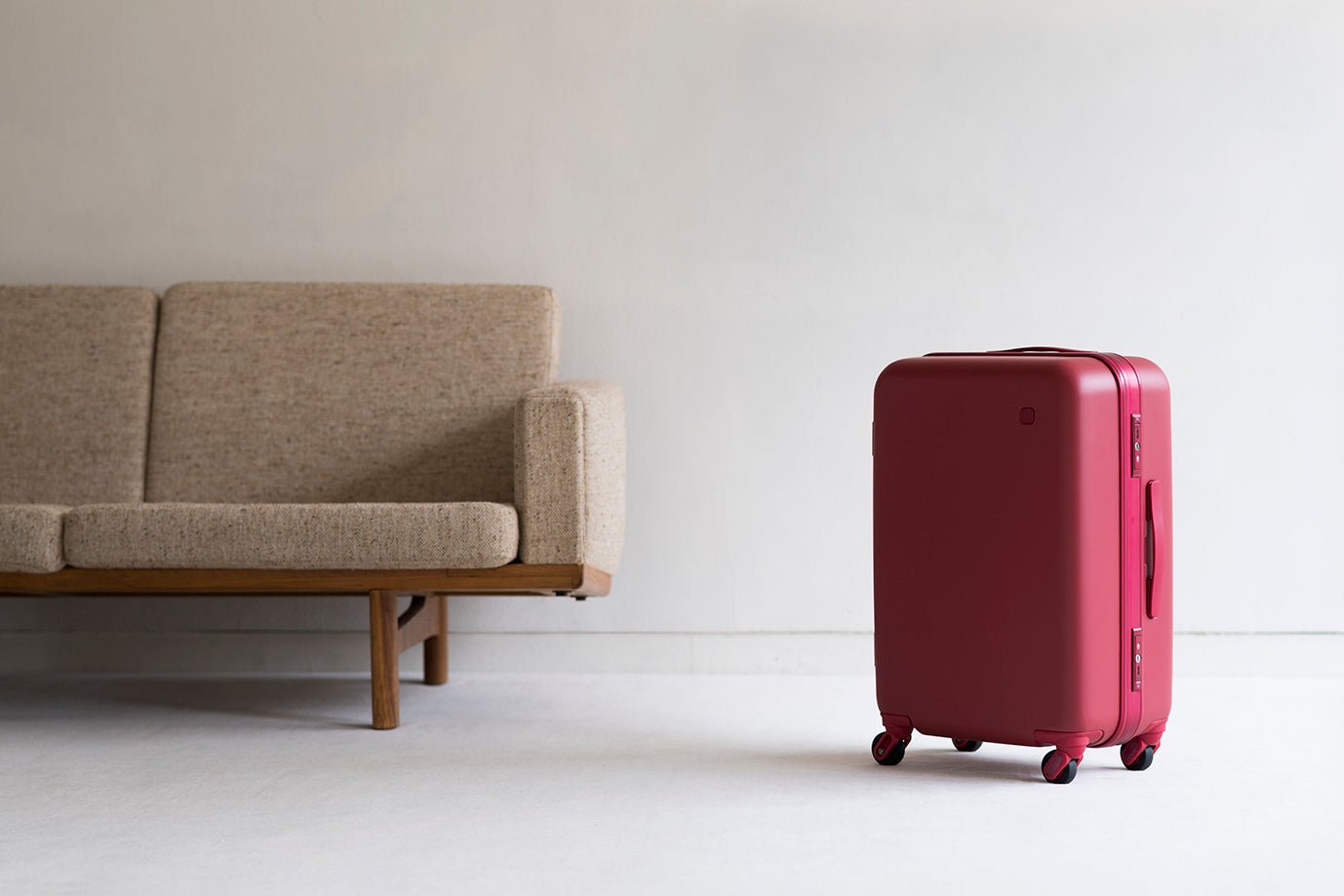 Plus Minus Zero Suitcase - Size: M