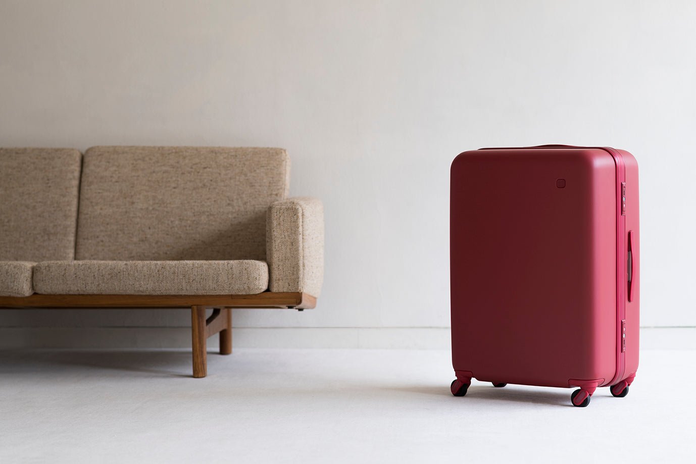 Plus Minus Zero Suitcase - Size: L